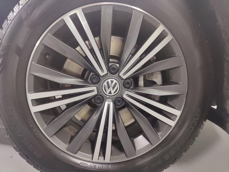 Used 2019 Volkswagen Tiguan SEL AWD w/Sunroof/NavImage 30