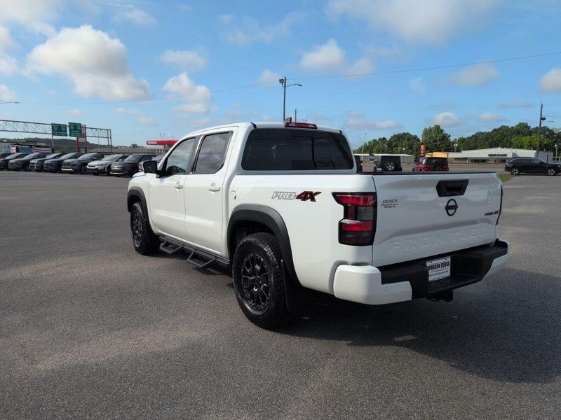 2023 Nissan Frontier PRO-4XImage 3