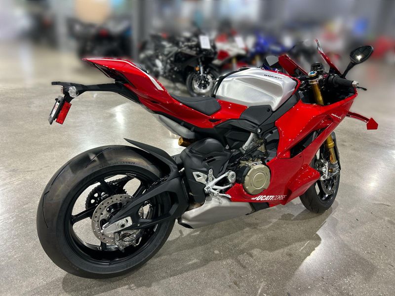 New 2026 Ducati PANIGALE V4 R Image 16