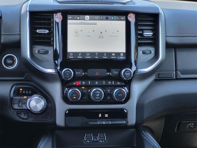 2024 RAM 1500 LaramieImage 32