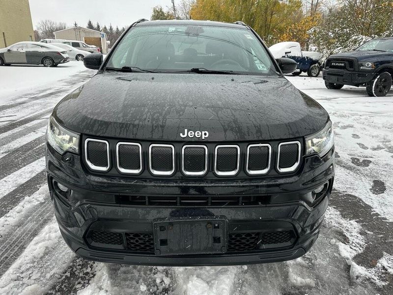 2022 Jeep Compass Latitude photo 4