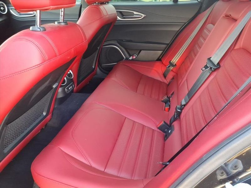 Used 2022 Alfa Romeo Giulia VeloceImage 17