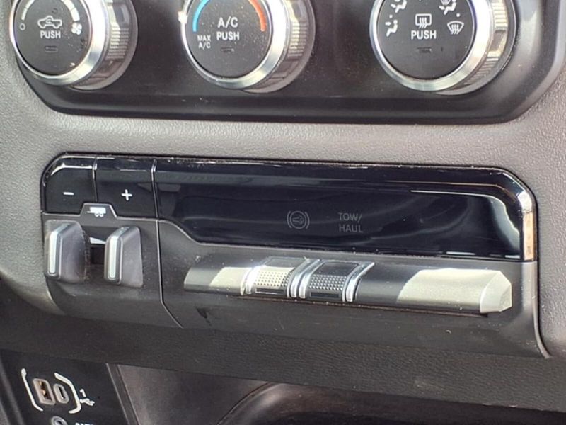 2024 Ram 2500 Big Horn photo 8