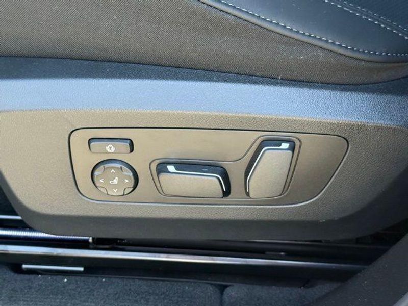 New 2026 BMW X3 30 xDriveImage 18