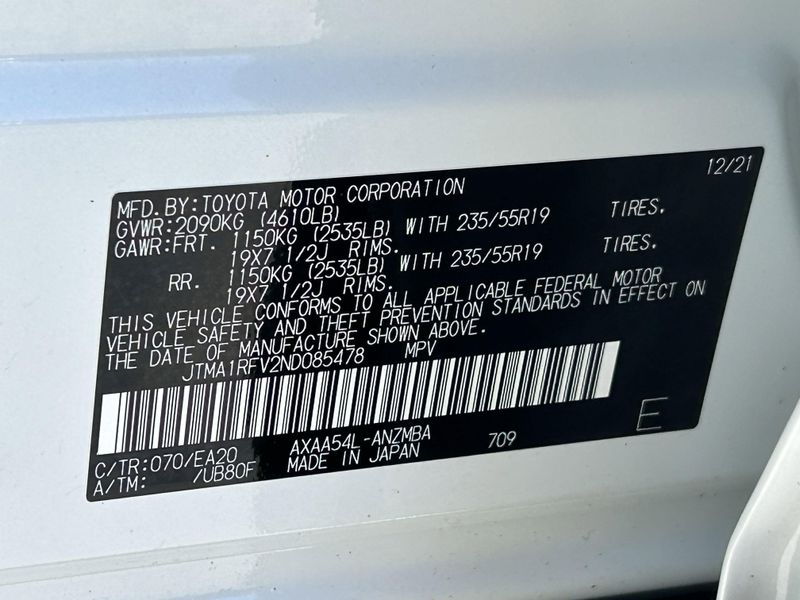2022 Toyota RAV4 XLE PremiumImage 32