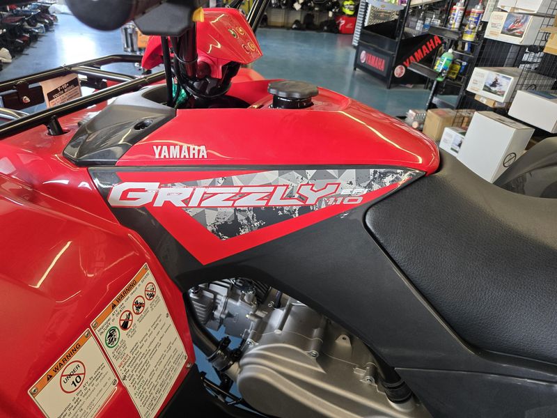 2025 Yamaha GRIZZLY 110 GREY METALLIC AND RED Image 10