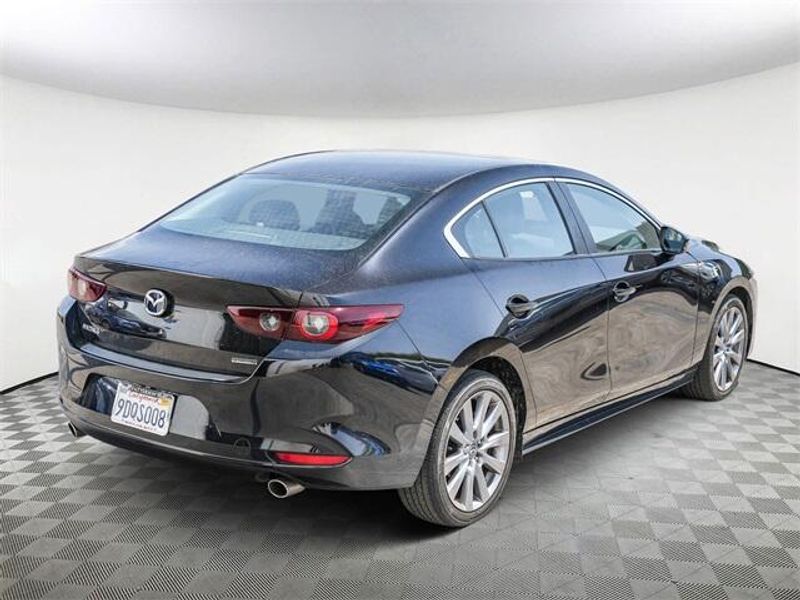 2022 Mazda Mazda3 SelectImage 8