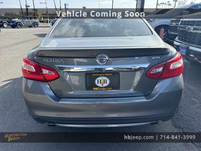 2016 Nissan Altima 2.5 SRImage 5