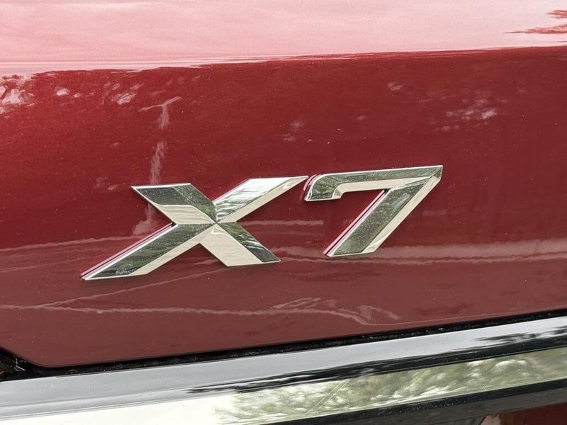 2025 BMW X7 xDrive40iImage 13