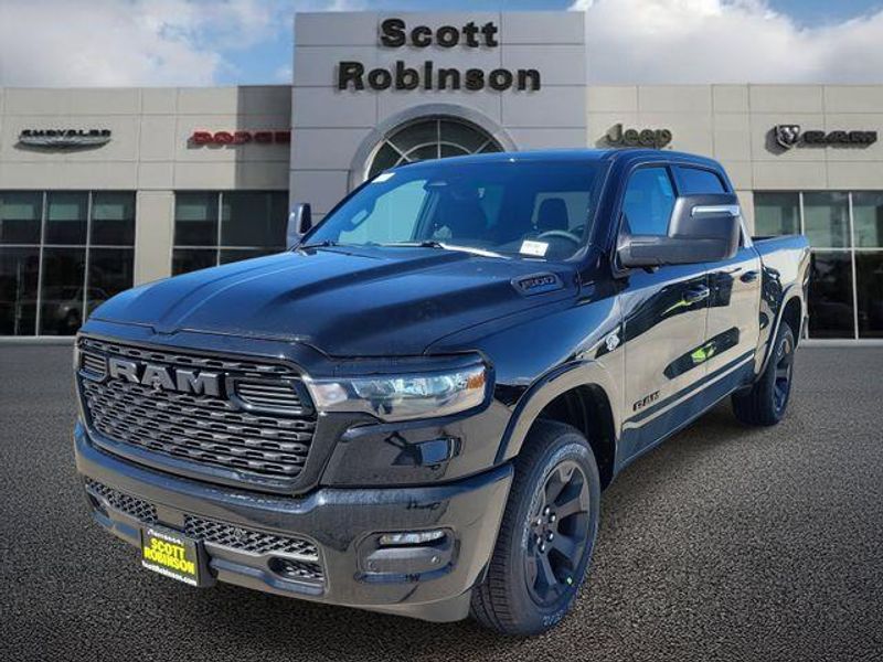 New 2026 RAM 1500 Big Horn Crew Cab 4x4 5'7' Box