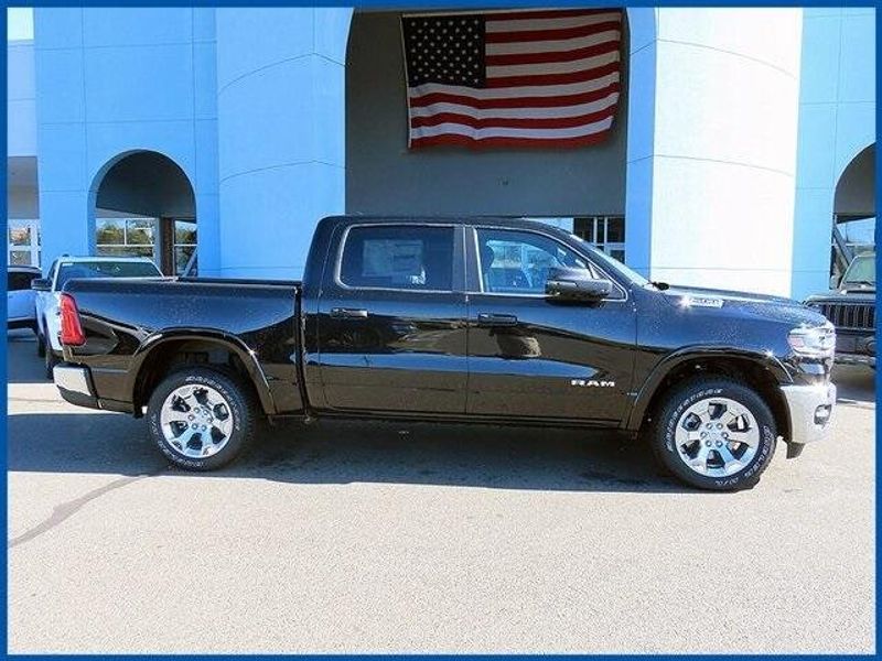 2025 RAM 1500 Big Horn Lone StarImage 2