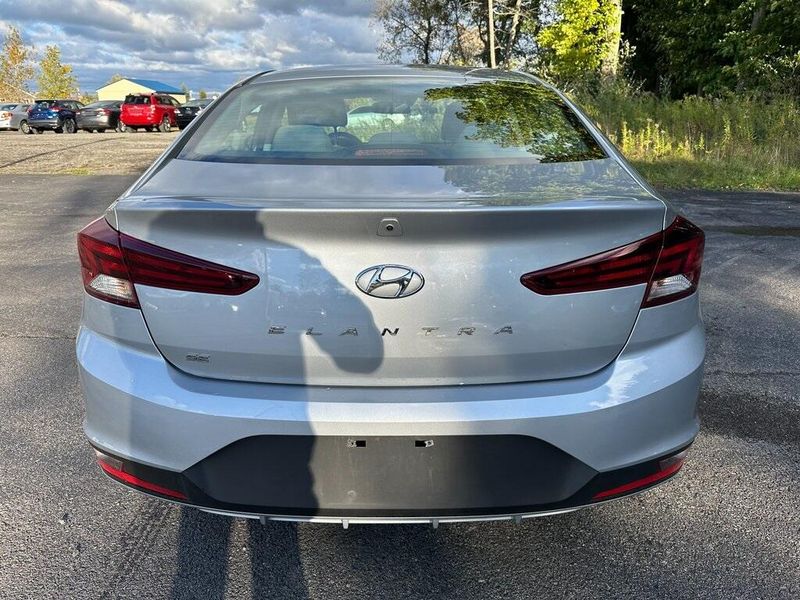 2020 Hyundai Elantra SEImage 11