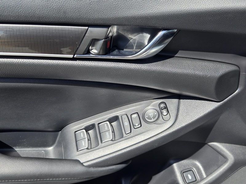 Used 2022 Honda Accord Sedan Sport SE 1.5T CVT