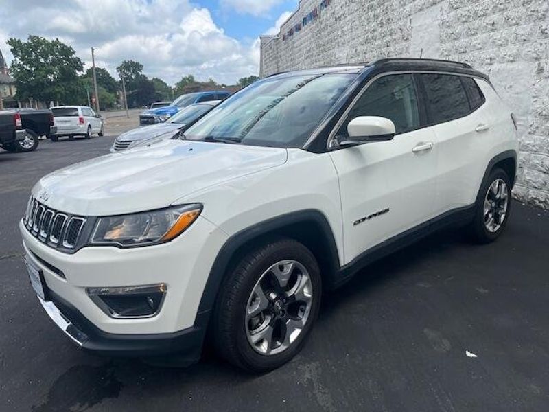 Used 2018 Jeep Compass Image 1