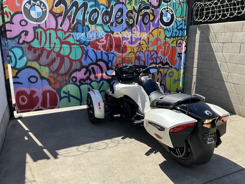 2023 Can-Am SPYDER F3Image 5