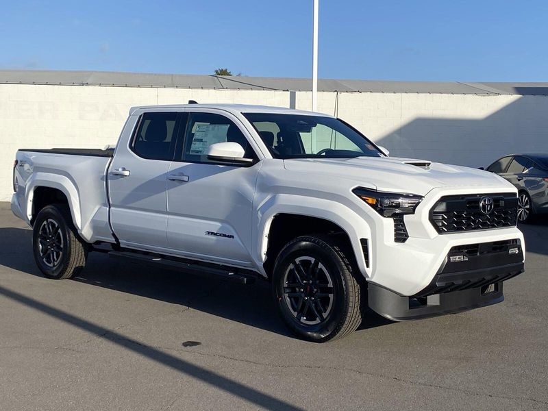 2025 Toyota Tacoma TRD SportImage 2