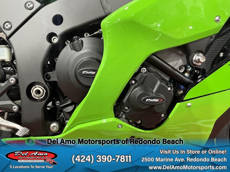 2024 Kawasaki ZX1002LRFAL-GN1  in a LIME GREEN/EBONY exterior color. Del Amo Motorsports of Redondo Beach (424) 304-1660 delamomotorsports.com 