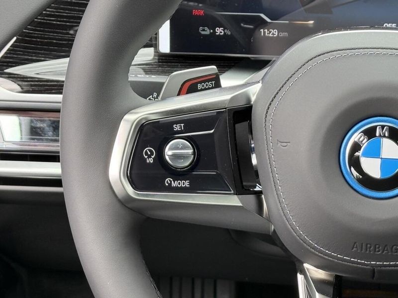 2025 BMW i7 eDrive50Image 23