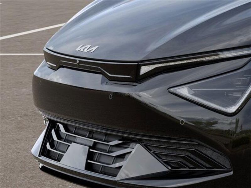 2025 Kia EV6 LightImage 12