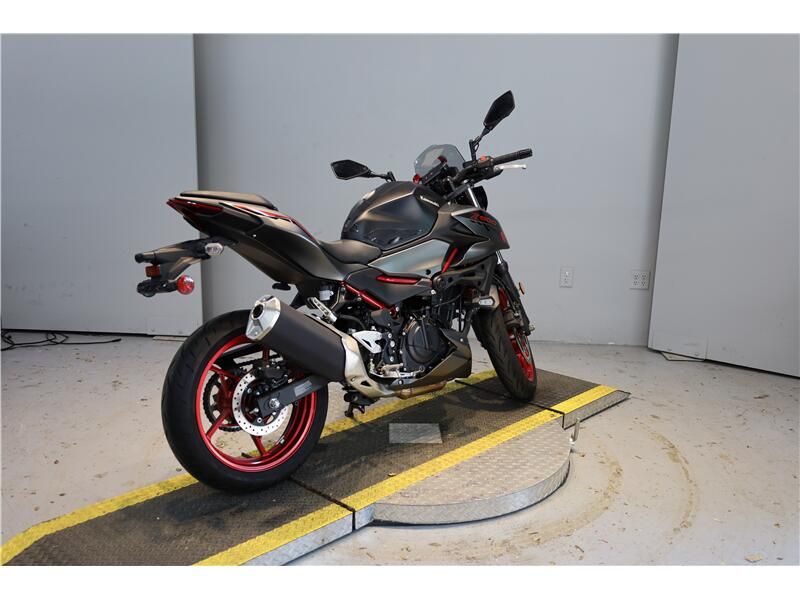 Used 2025 Kawasaki ER500 Image 4