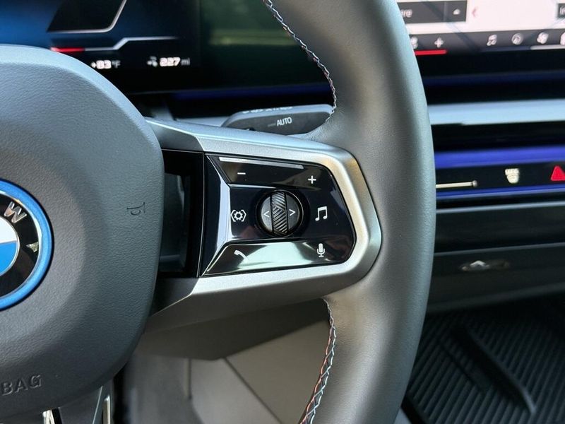 2024 BMW i5 M60Image 27
