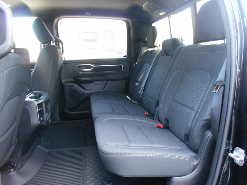 2025 RAM 1500 Big Horn Crew Cab 4x4 5