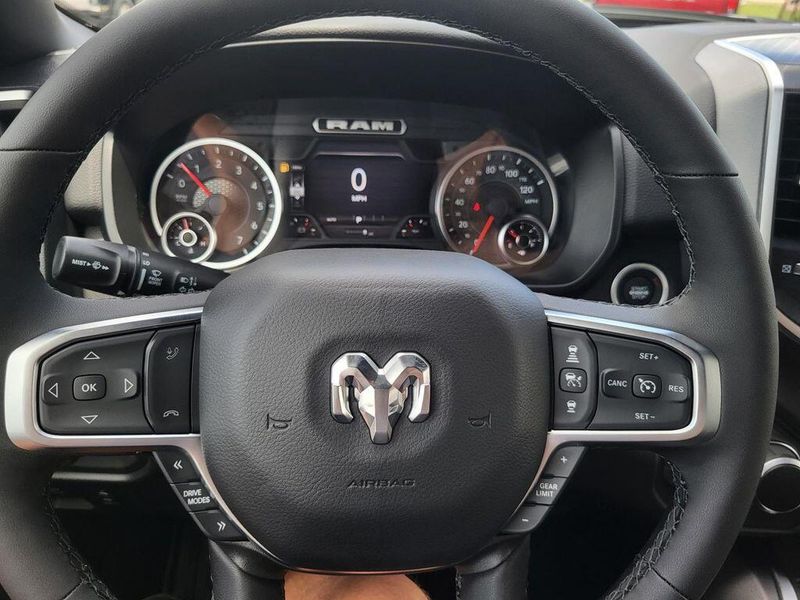 2025 RAM 1500 Lone Star Crew Cab 4x4 5