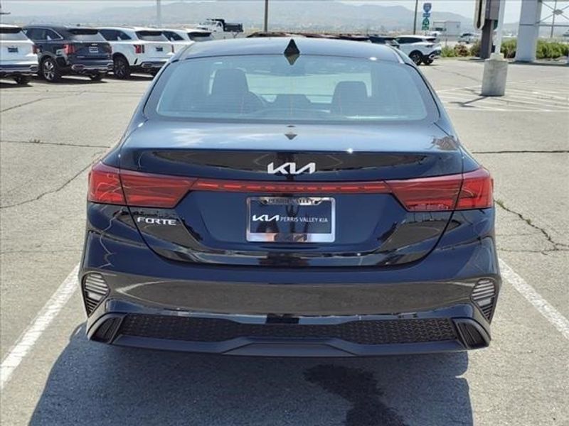 2024 Kia Forte LXSImage 5