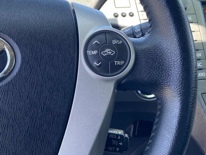2014 Toyota Prius Plug-In AdvancedImage 27