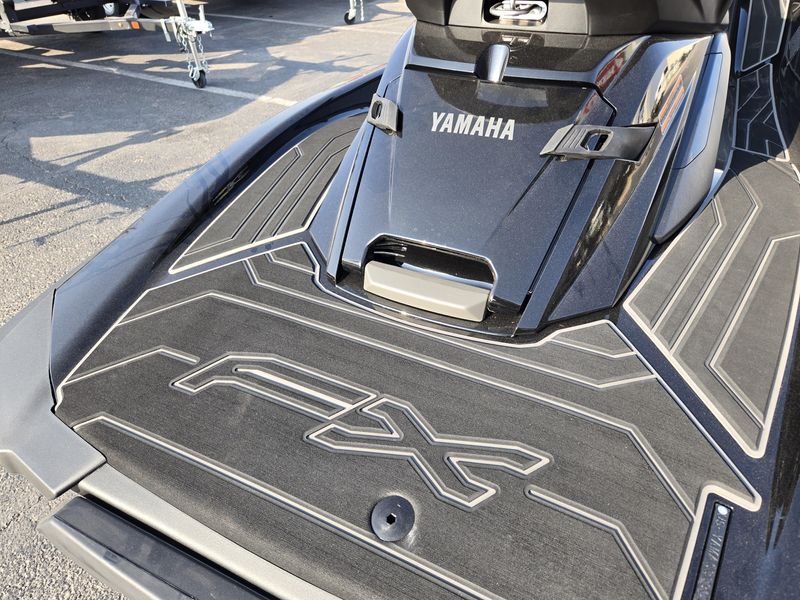 2025 Yamaha FX CRUISER SVHO WAUDIO BLACK Image 9