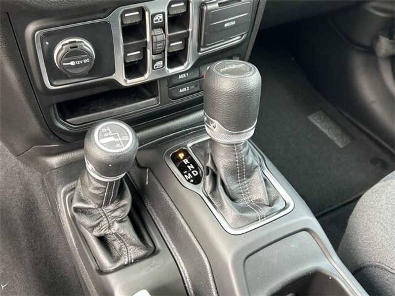 2025 Jeep Gladiator Nighthawk 4x4Image 20