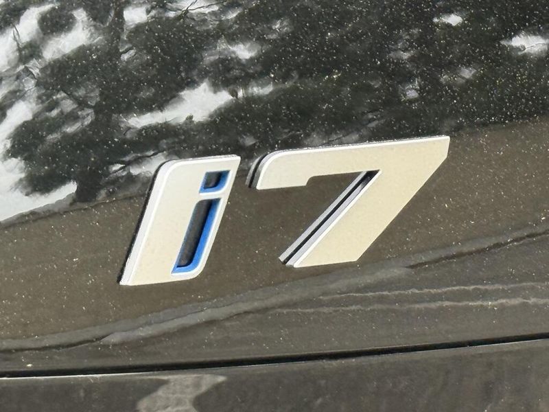 2025 BMW i7 eDrive50Image 13