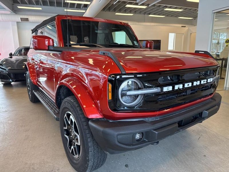 2023 Ford Bronco Outer BanksImage 2