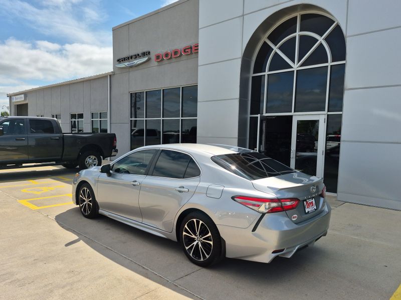 2019 Toyota Camry SEImage 35