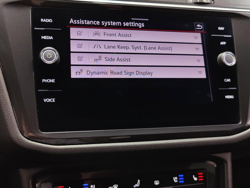 Used 2024 Volkswagen Tiguan AWD SEL R-Line w/Sunroof/NavImage 14