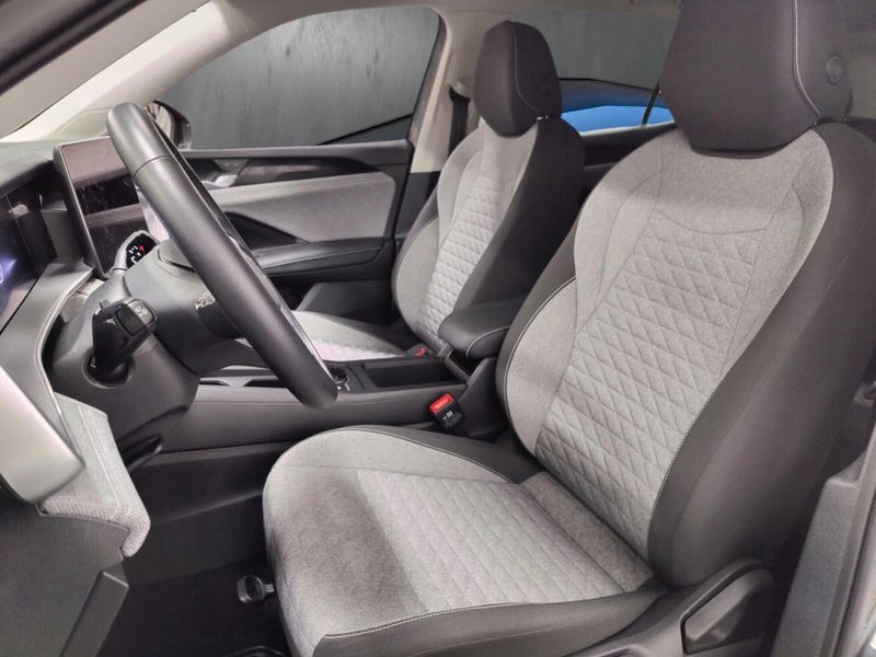 Used 2025 Volkswagen Tiguan S 4-Motion AWDImage 10