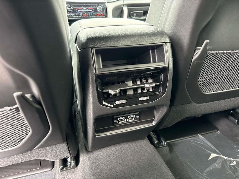 New 2026 Jeep Grand Cherokee Laredo 4x2