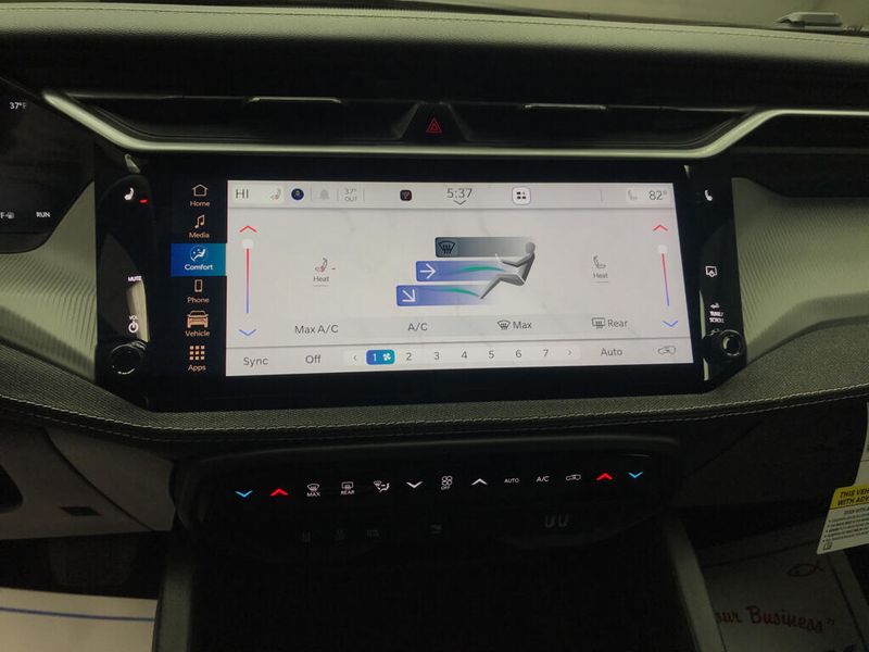 New 2026 Jeep Cherokee Laredo 4x4Image 7