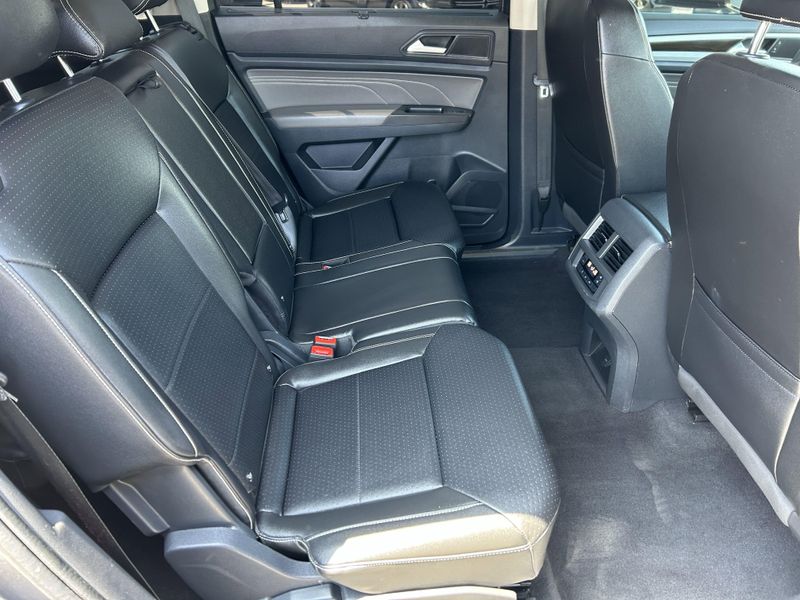 Used 2022 Volkswagen Atlas 2.0T SEImage 12
