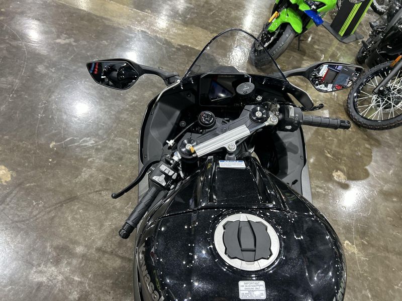 New 2026 Kawasaki NINJA ZX-10R ABS Image 16