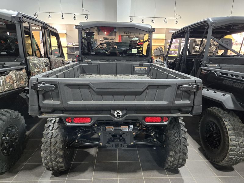 New 2025 Can-Am DEFENDER 6X6 LIMITED CAB HD10 FIERY RED Image 16