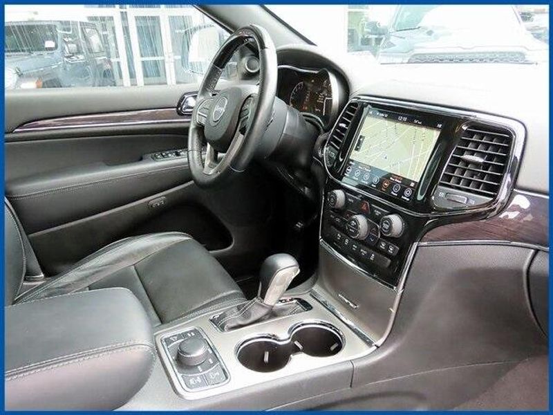 2021 Jeep Grand Cherokee OverlandImage 8