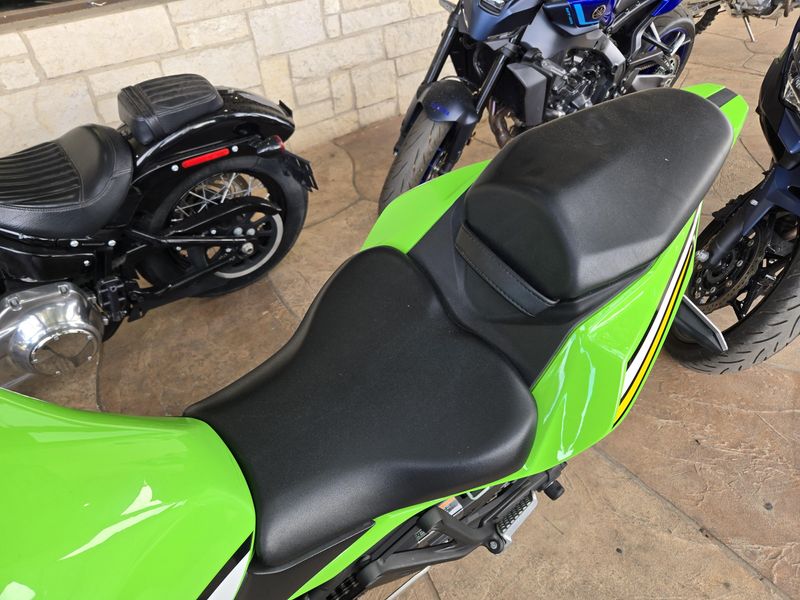 USED 2025 KAWASAKI NINJA ZX4RR ABS Image 9