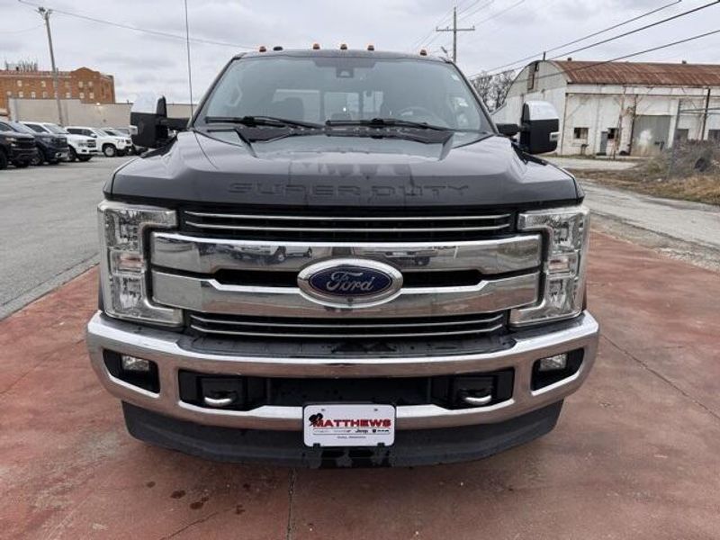 2018 Ford F-350 Lariat photo 2