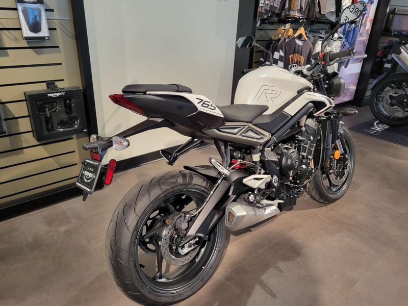 New 2025 Triumph STREET TRIPLE 765 R 
