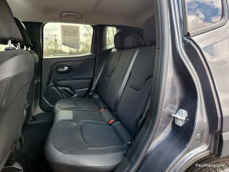 Used 2023 Jeep Renegade Latitude