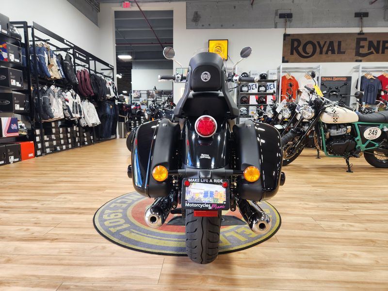 2024 Royal Enfield SUPER METEOR  in a INTERSTELLAR GREY exterior color. Royal Enfield Motorcycles of Miami (786) 845-0052 remotorcyclesofmiami.com 