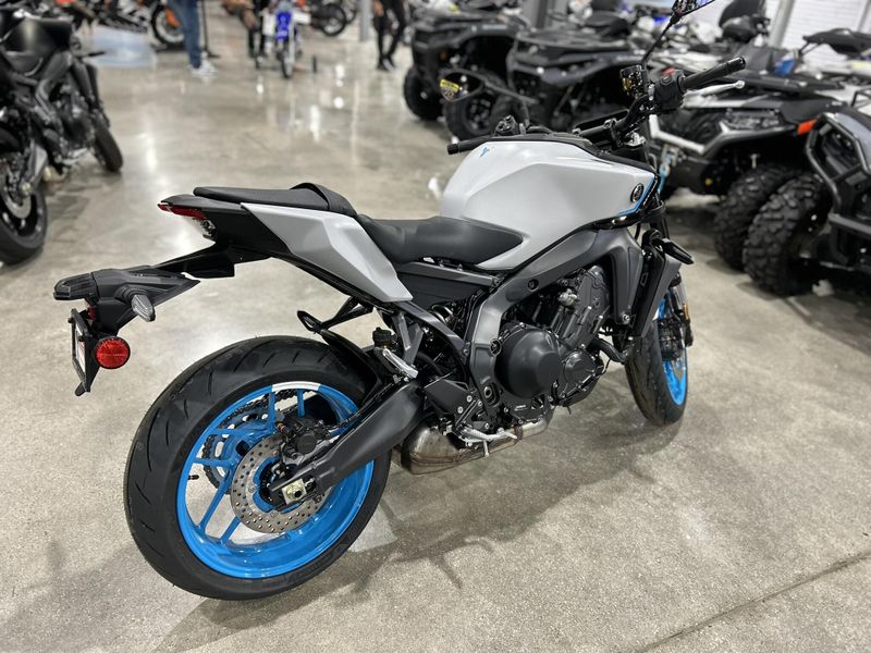 2025 Yamaha MT-09 Image 5