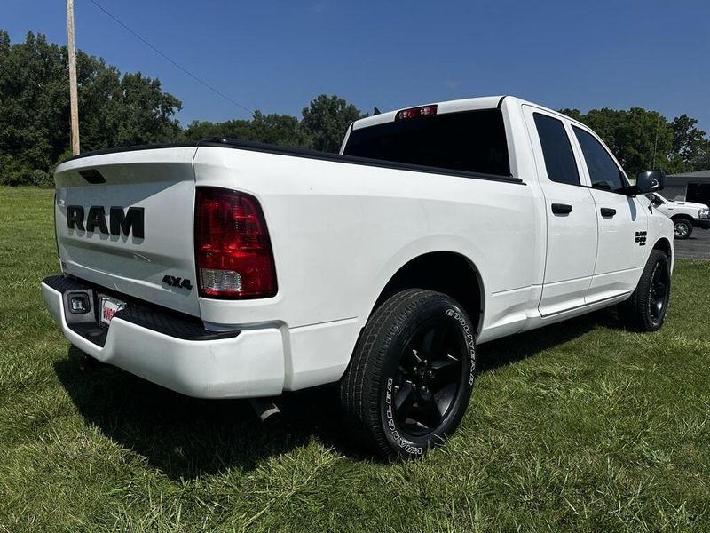 2021 Ram 1500 Classic Big Horn photo 3