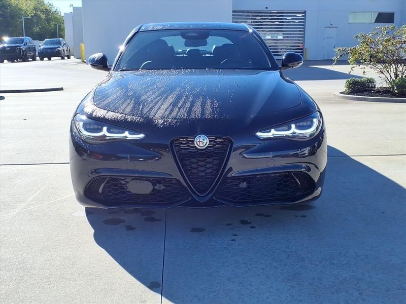 New 2025 Alfa Romeo Giulia RWDImage 4